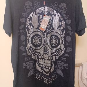 iAy Guey Skull T-Shirt Medium